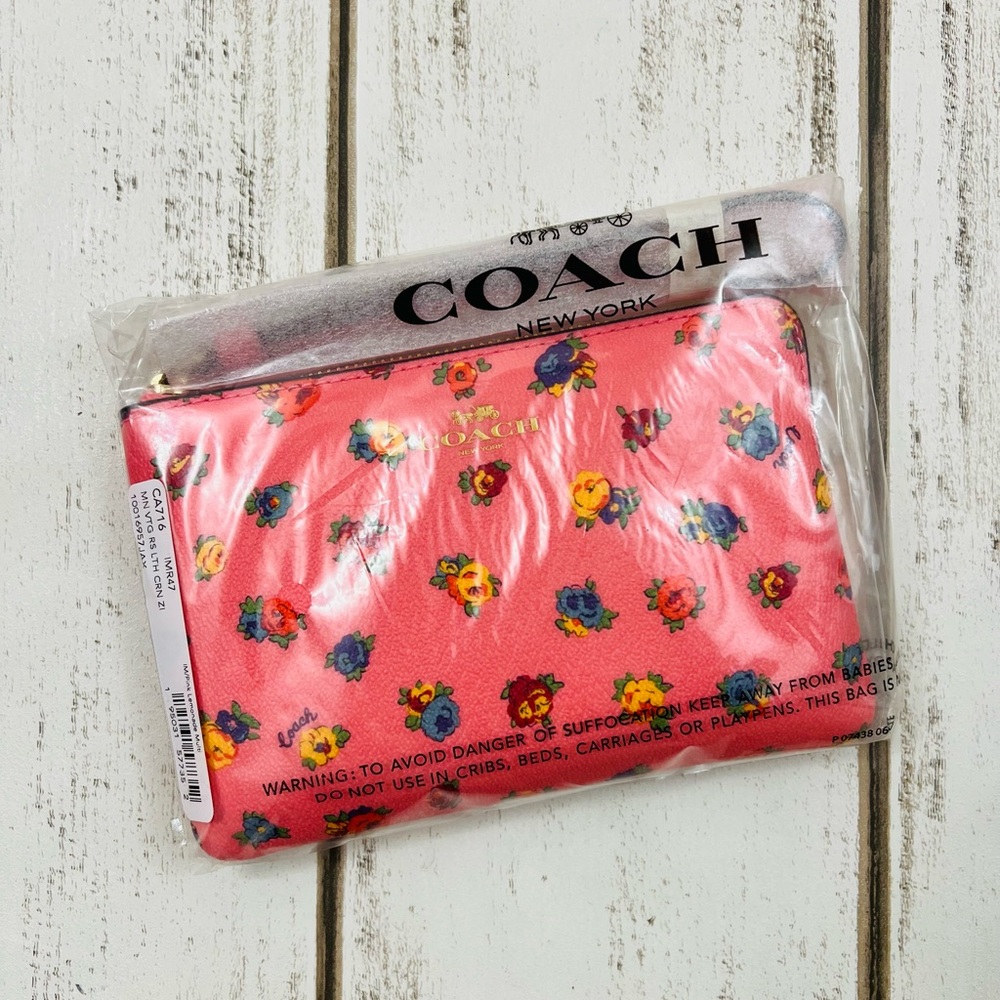 Coach Vintage Rose Corner Zip Wristlet Wallet - Picture 4 of 5